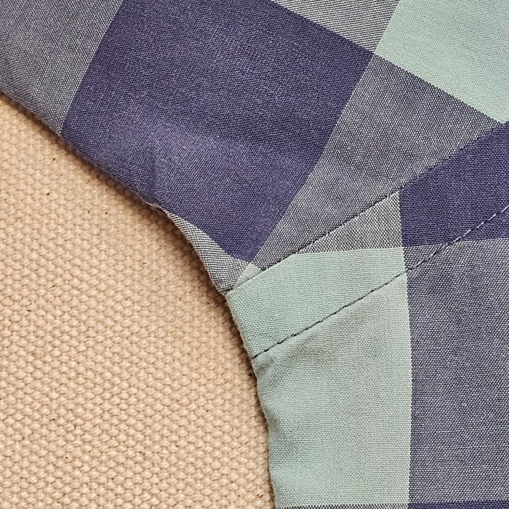 UNTUCKit Short Sleeve Button Down L - Picture 5 of 6
